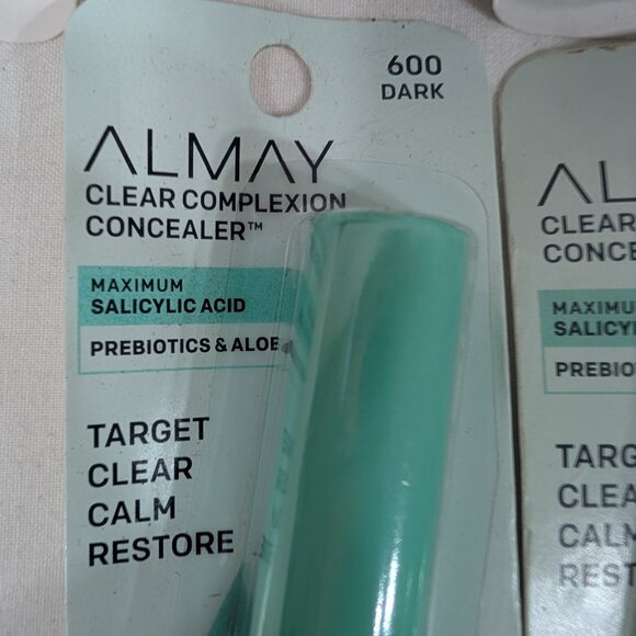 Almay Clear Complexion Concealer Dark (600) x12 - Picture 2 of 2